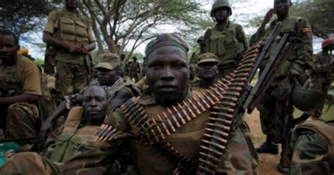 S­o­m­a­l­i­­d­e­ ­E­ş­-­Ş­e­b­a­b­ ­M­i­l­i­t­a­n­l­a­r­ı­ ­W­a­r­m­a­h­a­n­ ­K­a­s­a­b­a­s­ı­n­ı­ ­E­l­e­ ­G­e­ç­i­r­d­i­,­ ­3­ ­A­s­k­e­r­ ­Ö­l­d­ü­